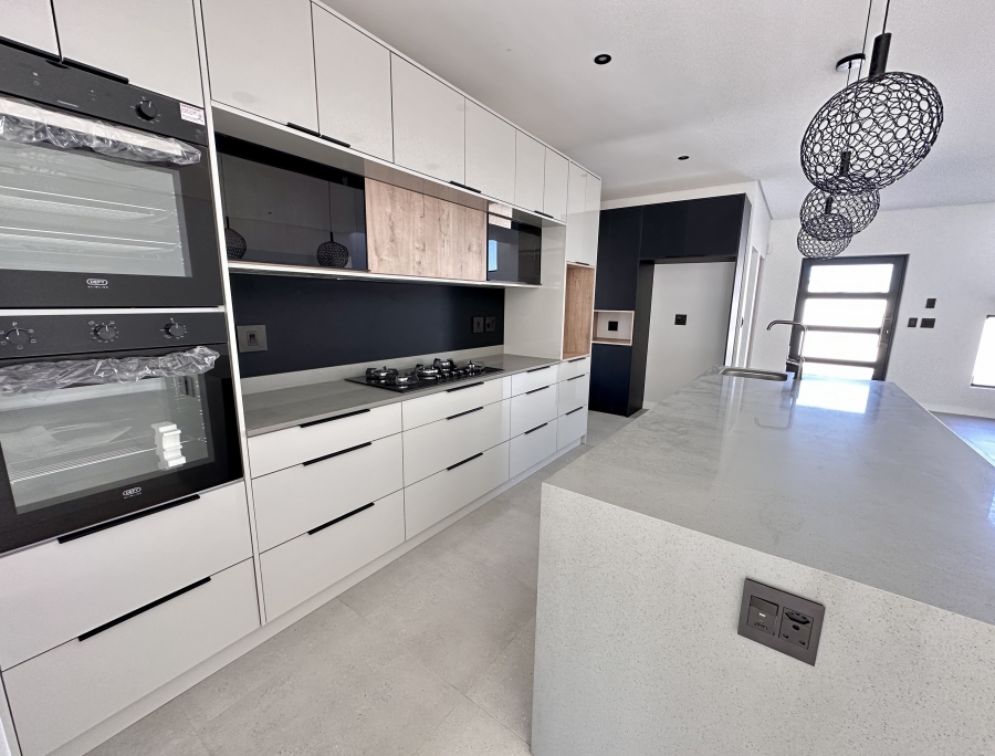 4 Bedroom Property for Sale in Sandown Western Cape